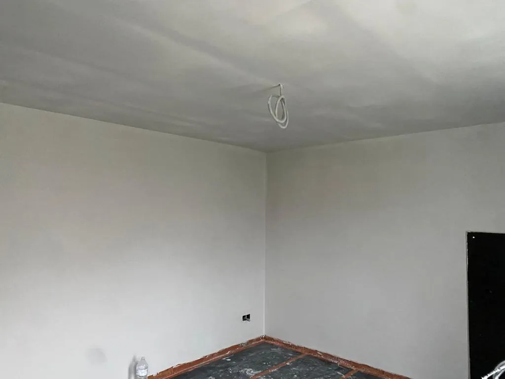 Pleisterwerken in Mechelen - professionele afwerking van wanden en plafonds